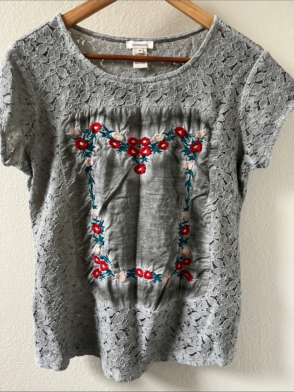 Sundance Grey Floral Lace Top Shirt with Embroidered flower design size medium